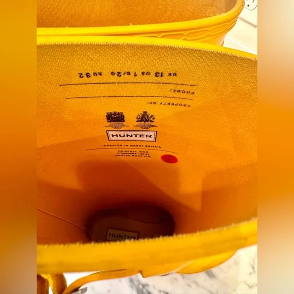 Iconic Hunter Kids' Bright Yellow Rain Boots - Picture 6 of 7